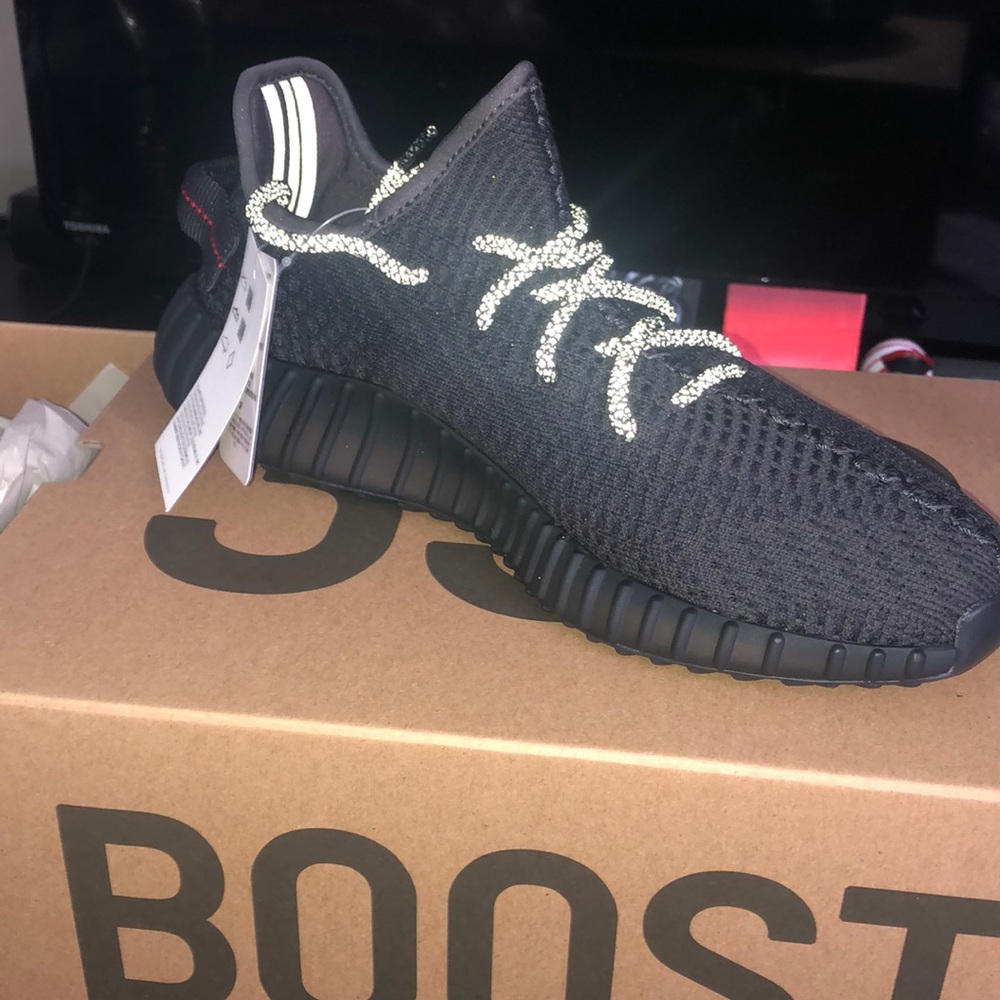 Yeezy Boost 350 V2 ‘Black-Non-Reflective’